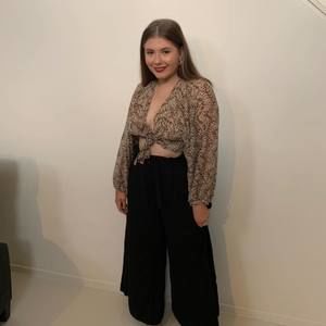 Meet your Posher, Eva